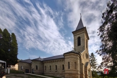 biserica-catolica-sf-ana-ciresoaia